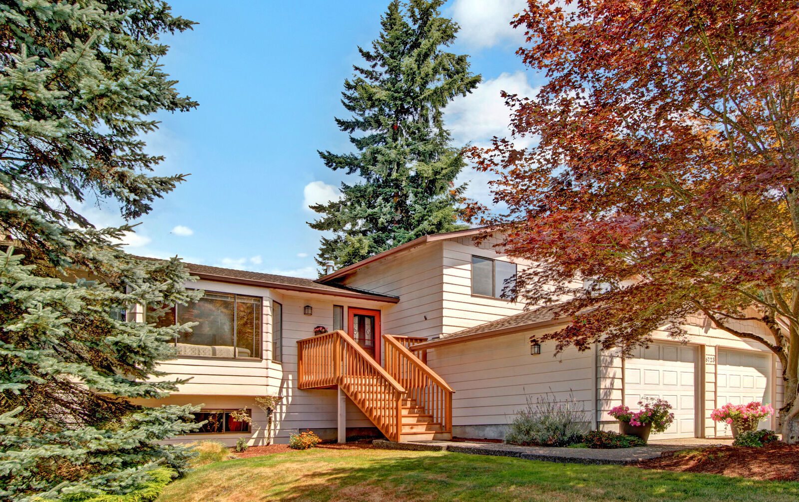 Property Photo:  6723 73rd St NE  WA 98270 