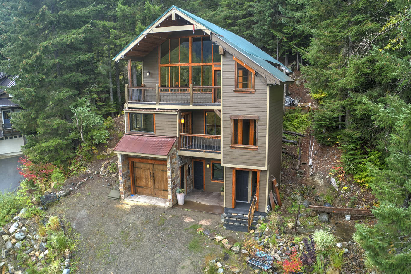 Property Photo:  500 Rampart Dr  WA 98068 