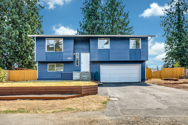 Property Photo:  9504 50th Ave NE  WA 98270 