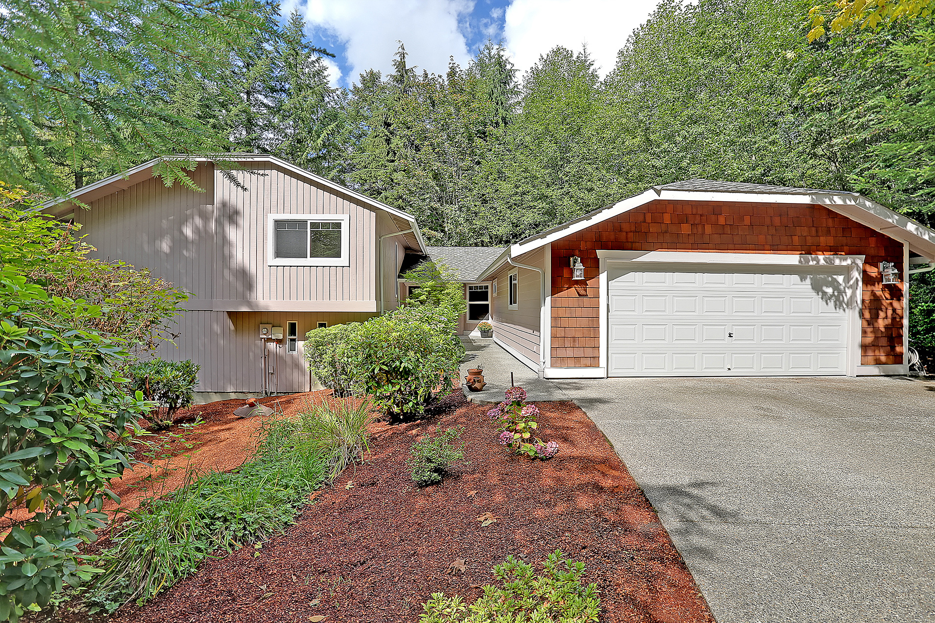 Property Photo:  19802 164th Ave NE  WA 98072 