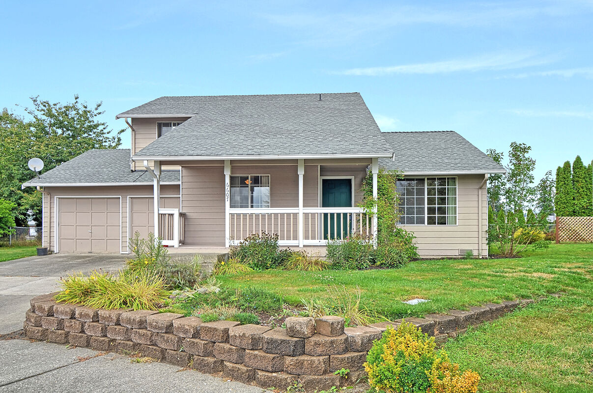 Property Photo: 6607 73rd Place NE WA 98270