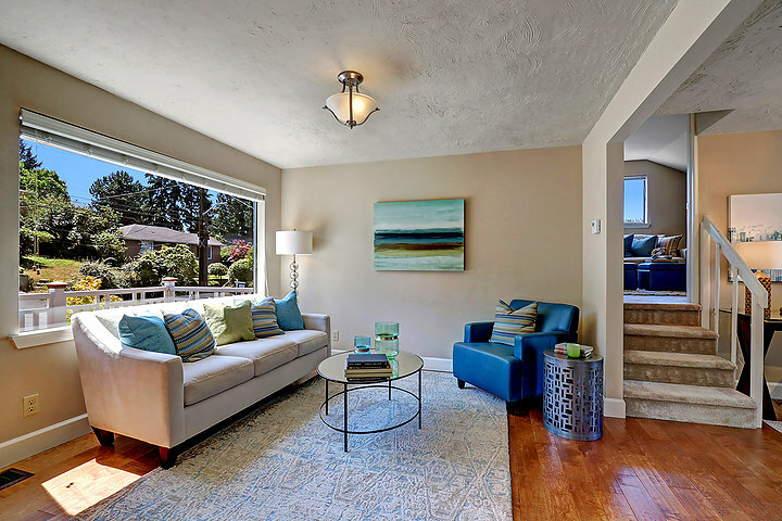 Property Photo: 832 NE 104th St WA 98125