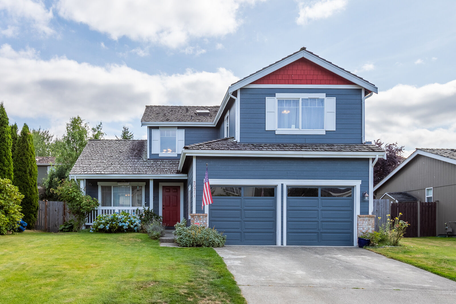 Property Photo:  20211 73rd Ave E  WA 98387 