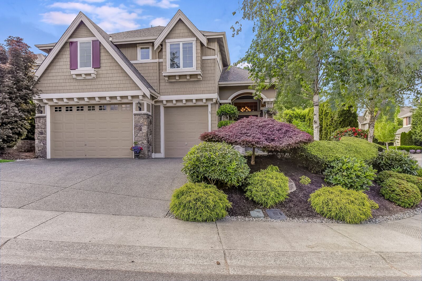 Home for sale in Sammamish 1307 271st Place SE, Sammamish, WA 98075