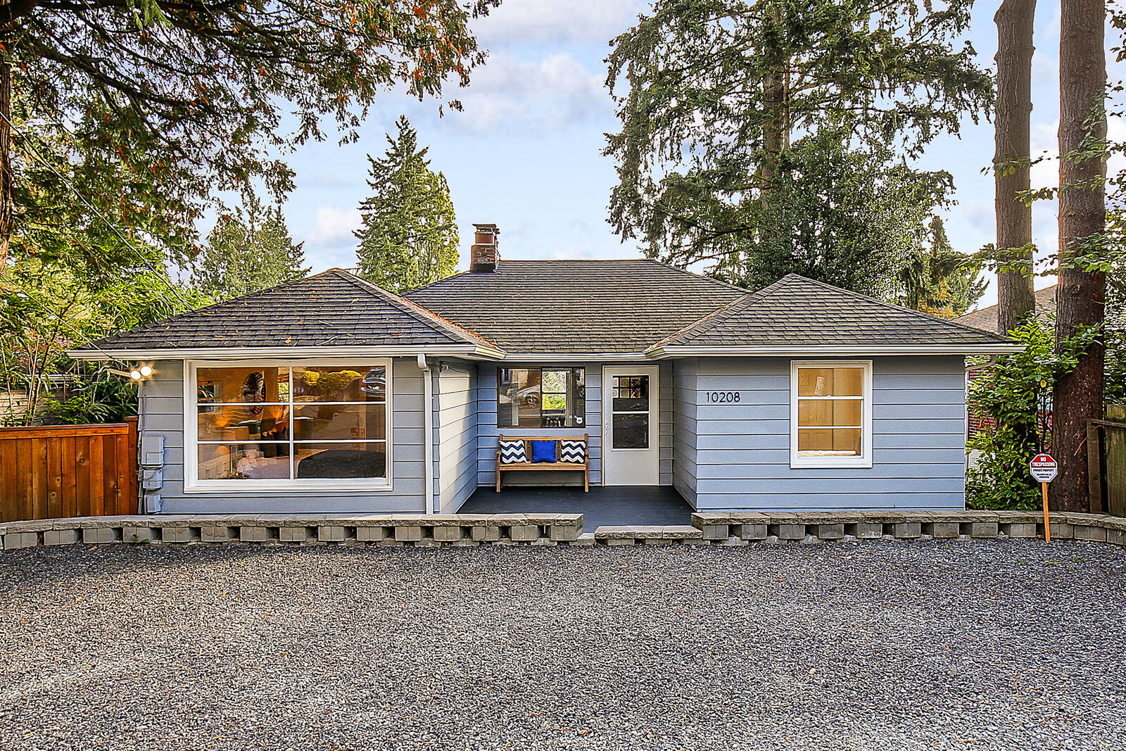 Property Photo:  10208  15th Avenue NE  WA 98125 