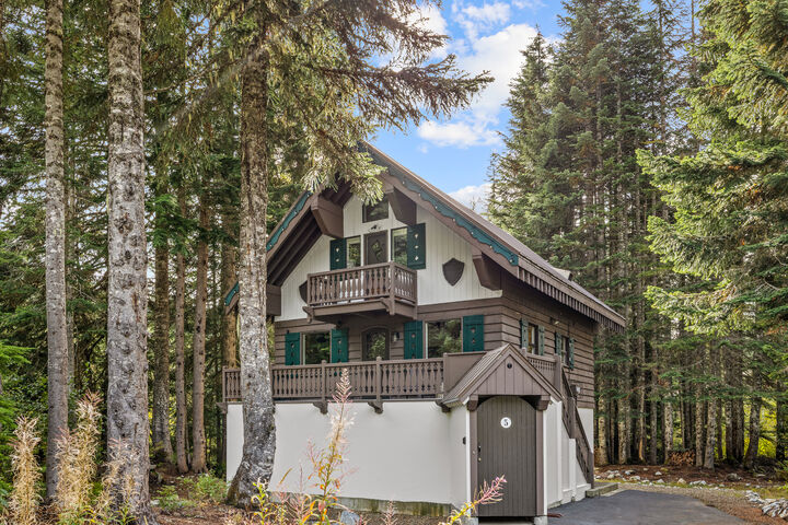 Property Photo: 5 Lech Strasse WA 98068