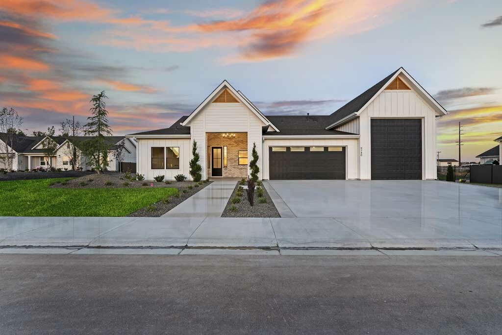 Property Photo:  9740 S Prairie Falcon Ave.  ID 83686 