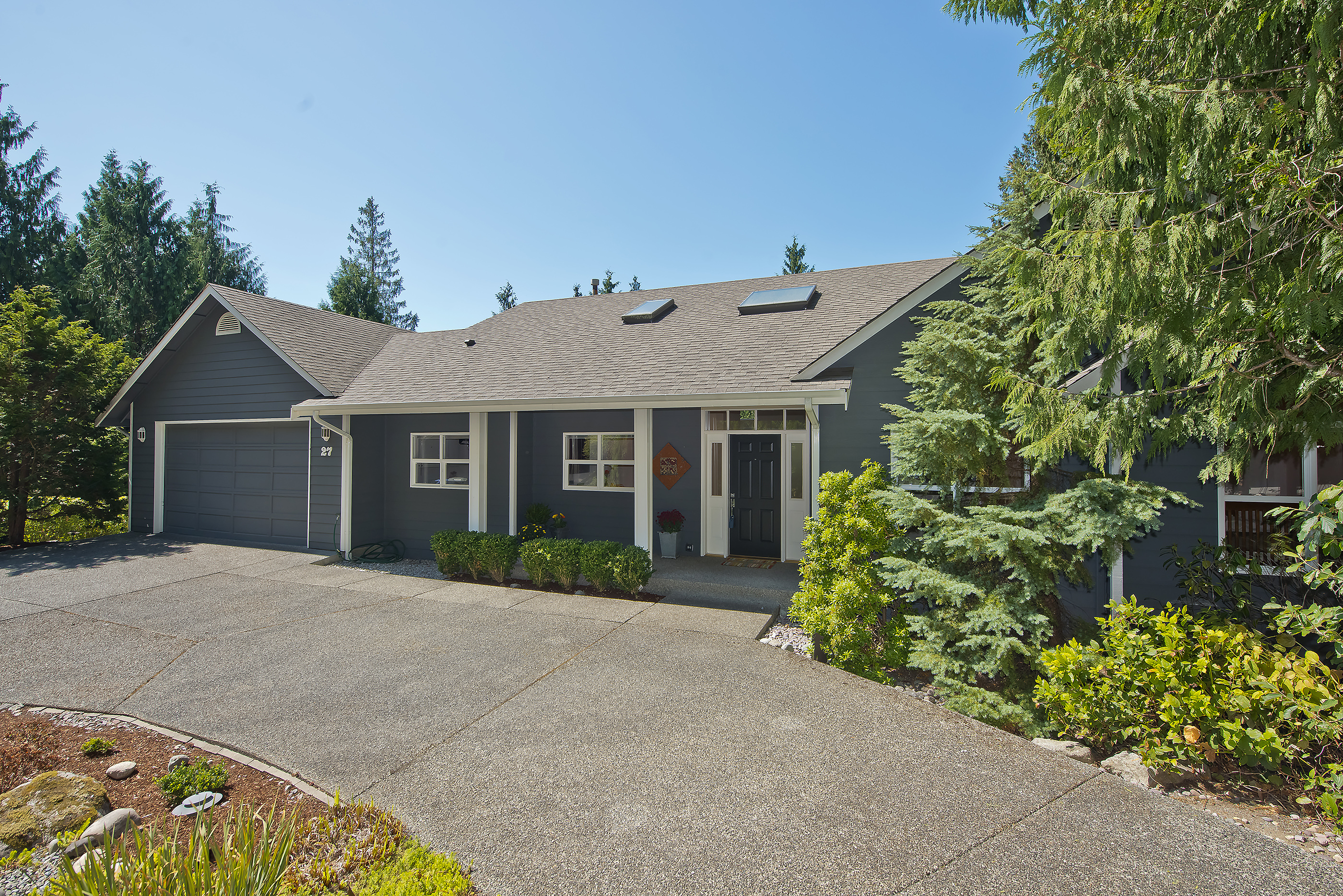 Property Photo: 27 211th Place SE WA 98074