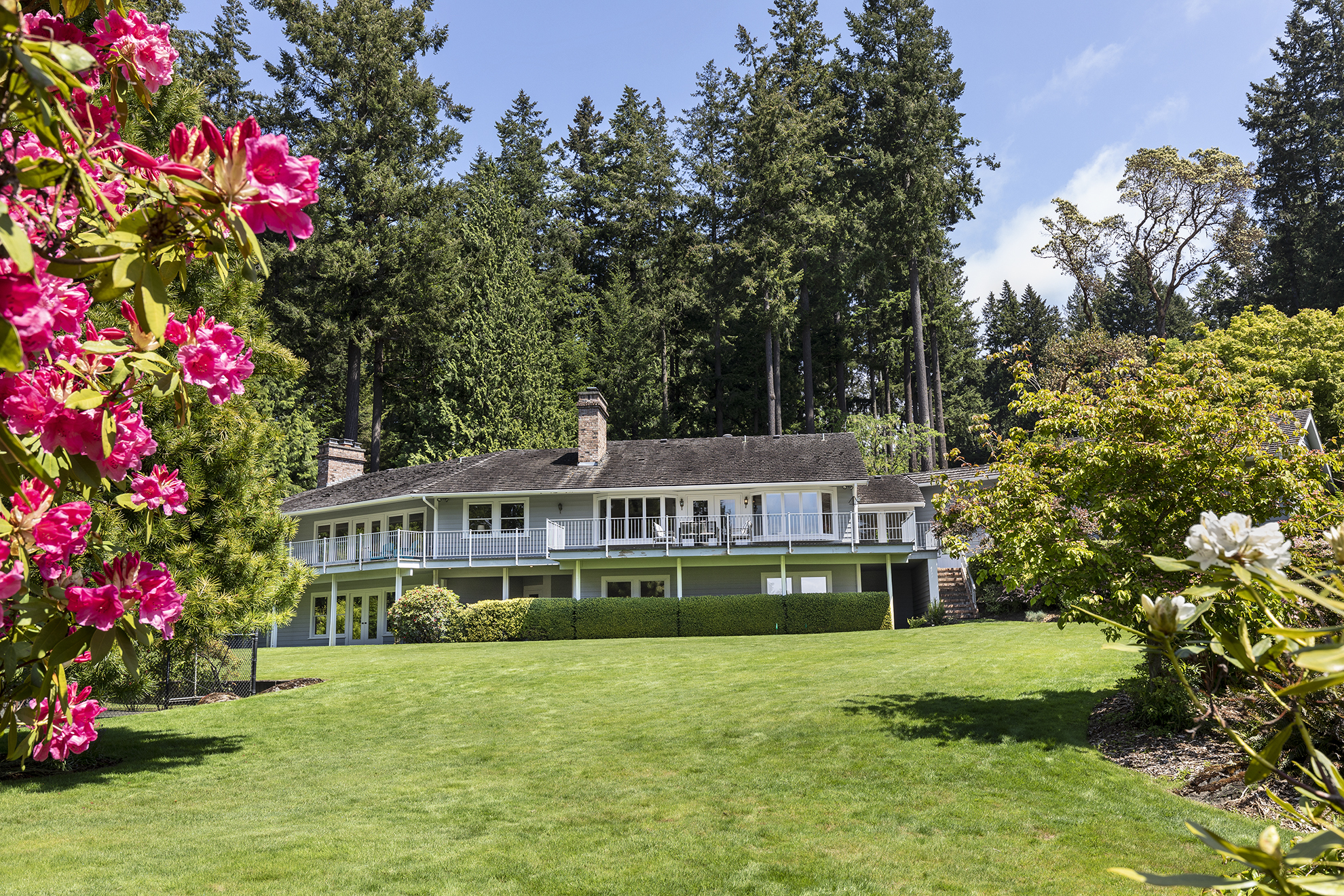 Property Photo: 125 Northwest Highland Dr 125 NW Highland Dr  WA 98177 