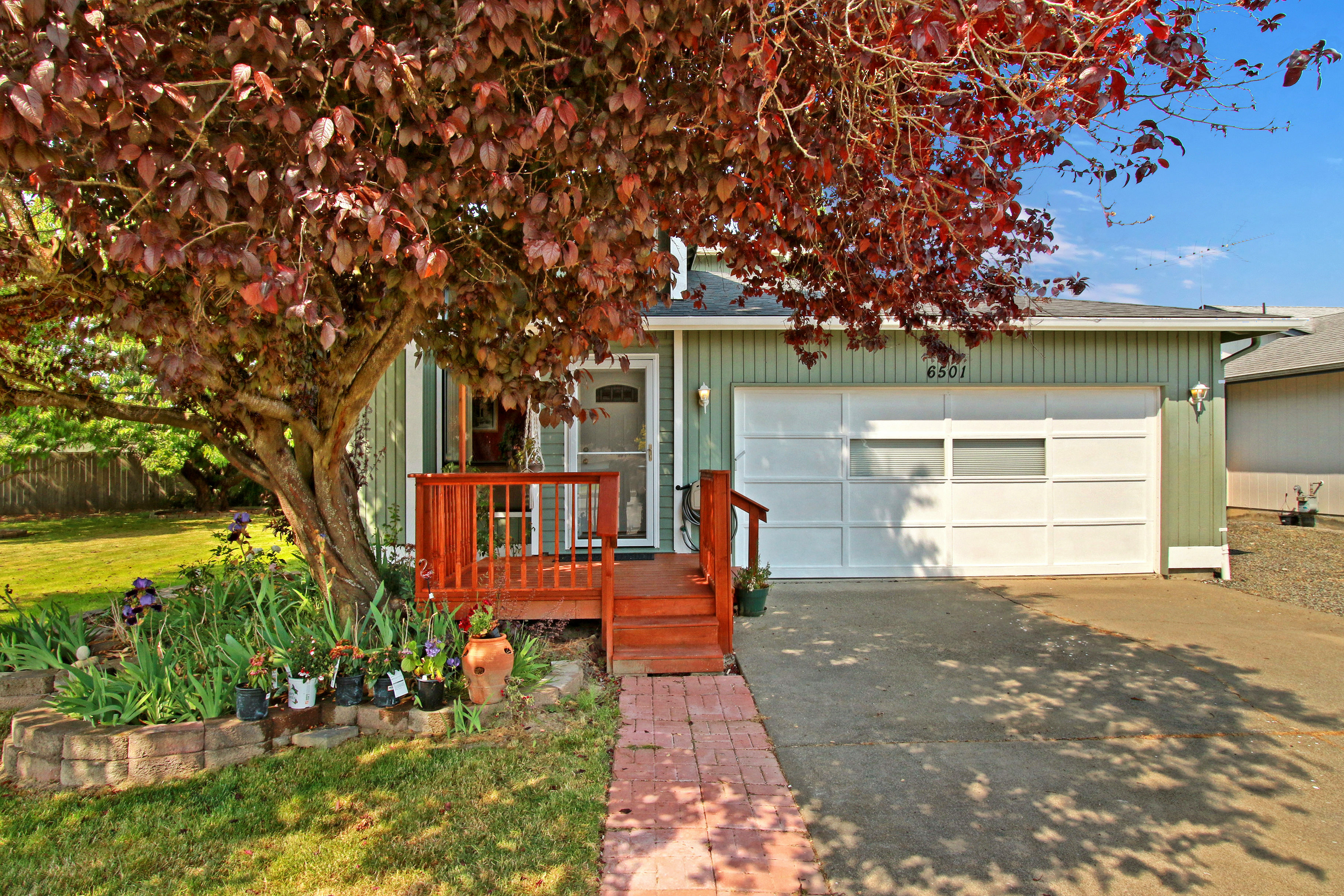 Property Photo: 6501 71st St NE WA 98270