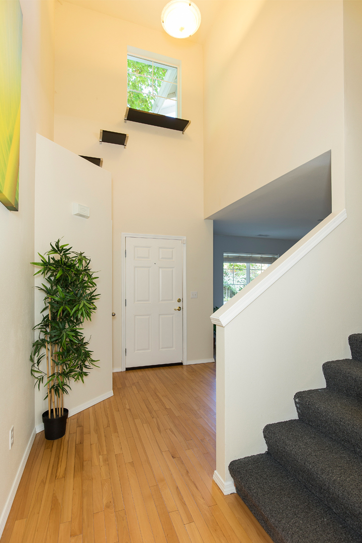 Property Photo: Entry 16627 SE 262nd Place WA 98042
