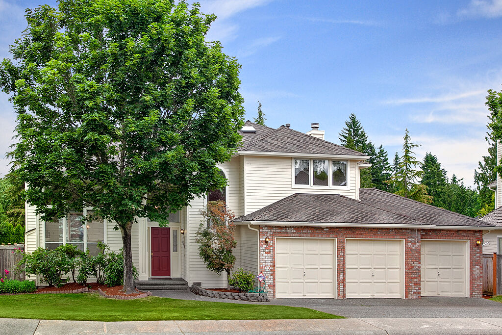 Property Photo:  1638 233rd Place NE  WA 98074 