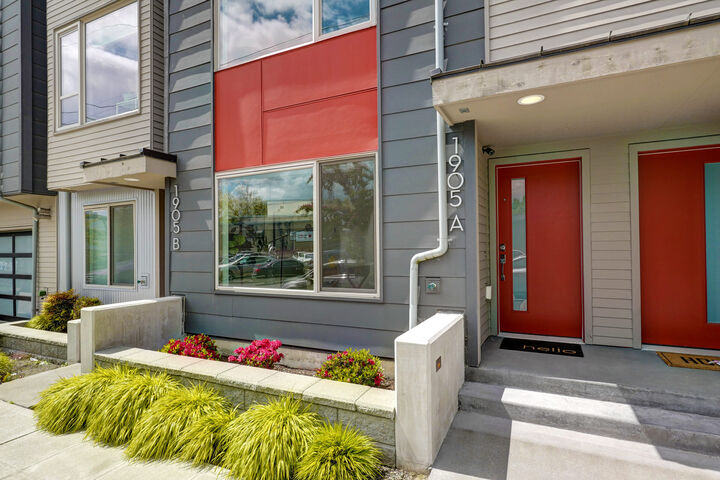1905 A 25th Avenue S  Seattle WA 98144 photo