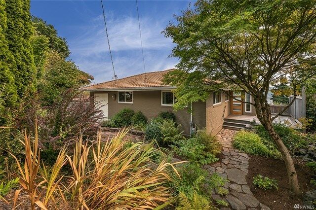 Property Photo: 6216 Chatham Drive S WA 98118