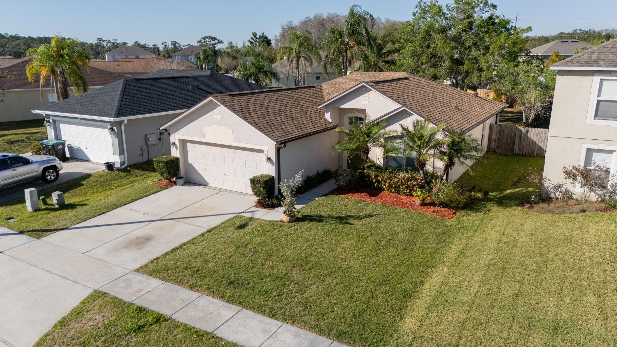 Property Photo: 1832 Corner Meadow Circle FL 32820