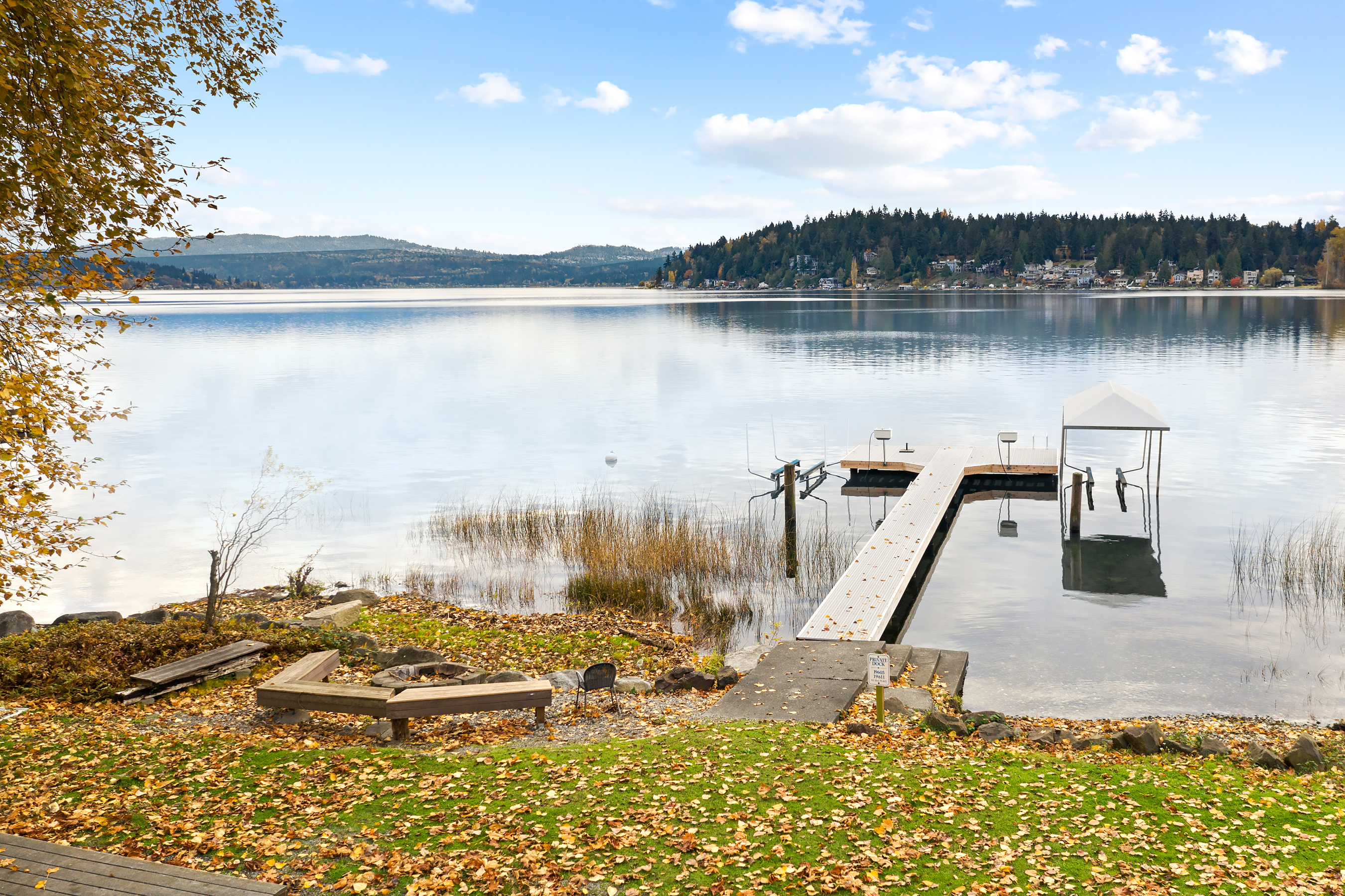 Property Photo: 19615 NE 33rd Place WA 98074