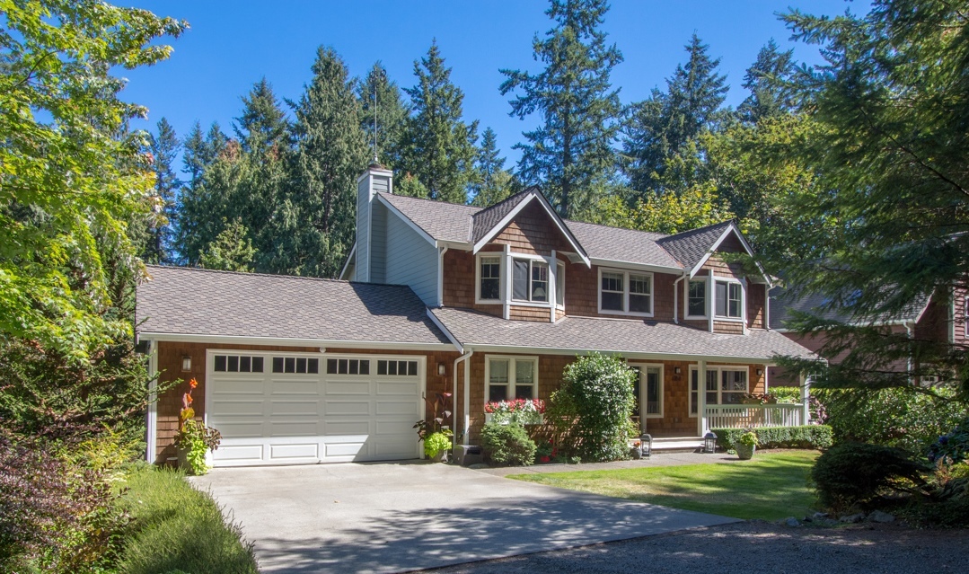 Property Photo: 6358 NE Jordan Dr WA 98110