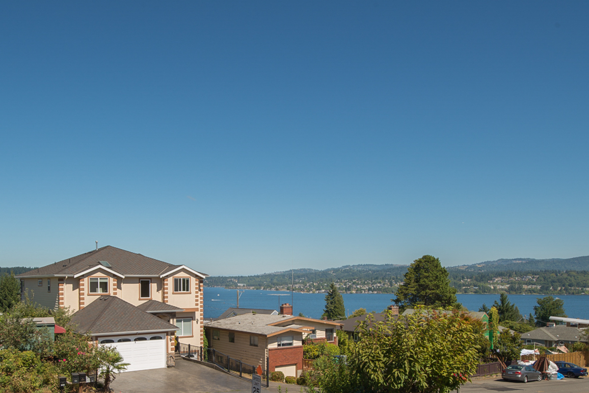 7908 S Lakeridge Dr  Seattle WA 98178 photo