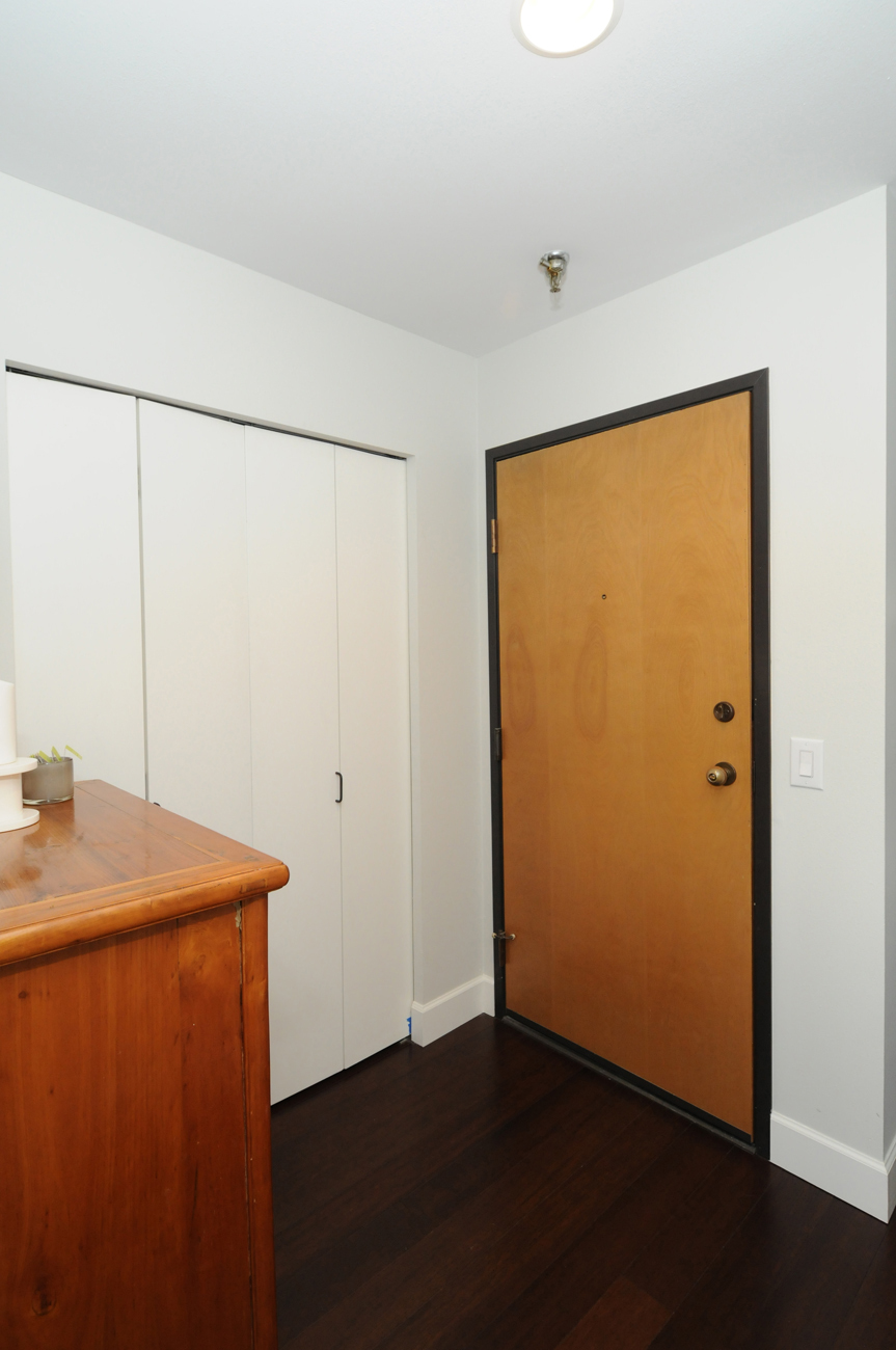 Property Photo: Entry 2055 43rd Ave E 402  WA 98112 