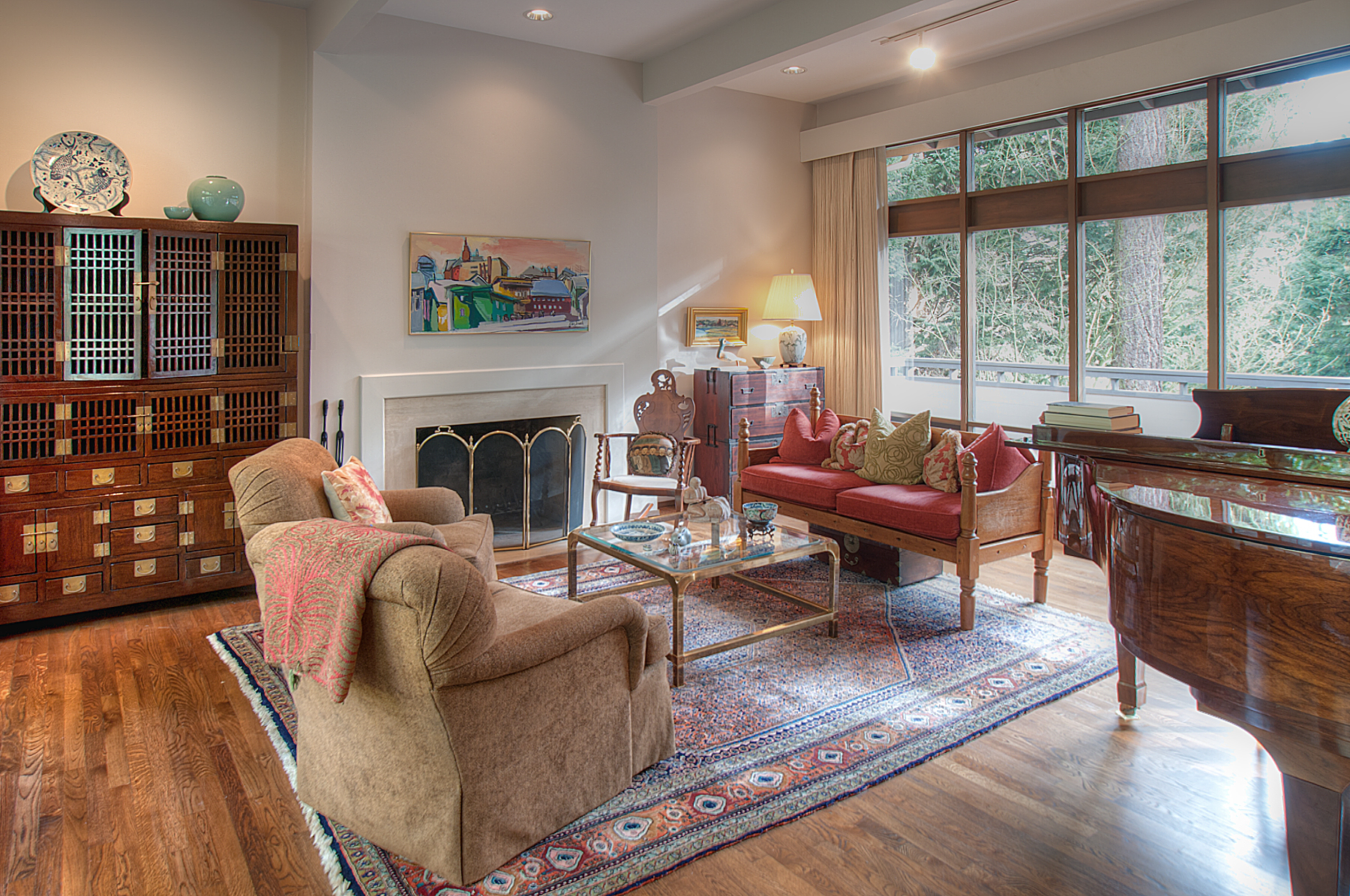 Property Photo: Living room 8300 SE 83rd Street  WA 98040 