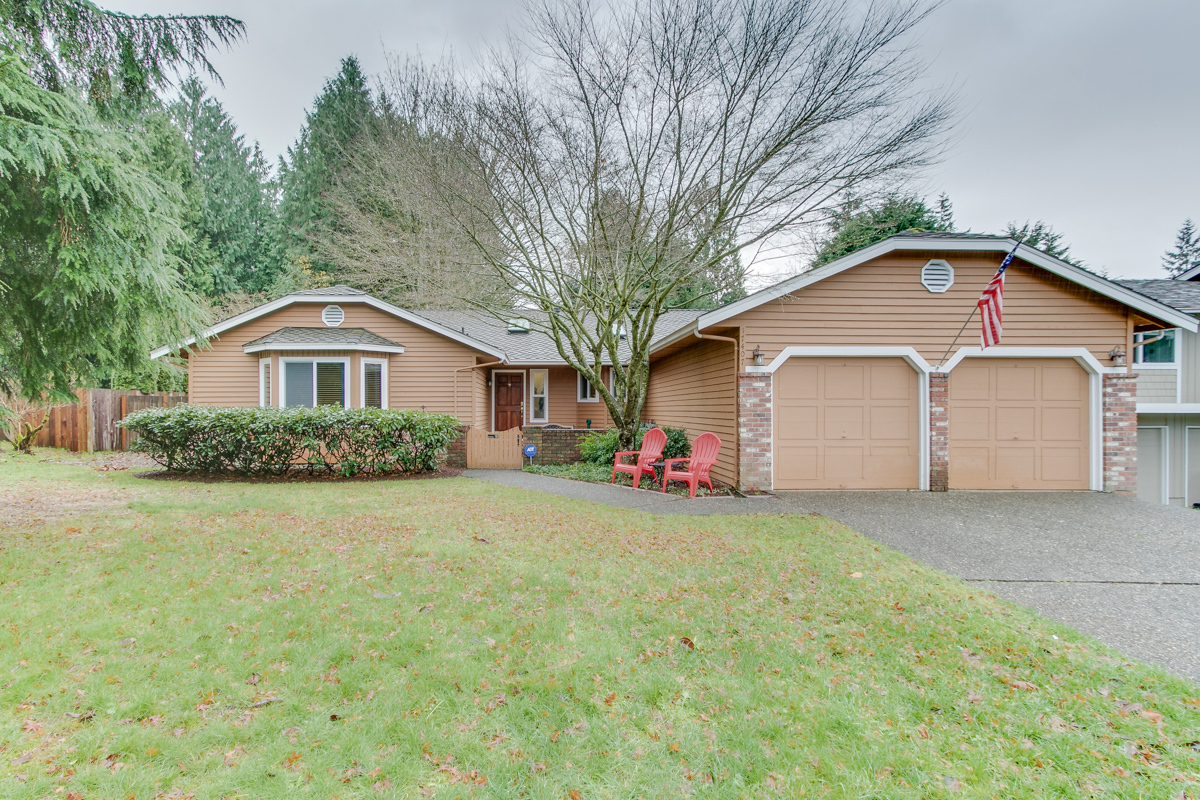 Property Photo: 17407 NE 138th St WA 98052