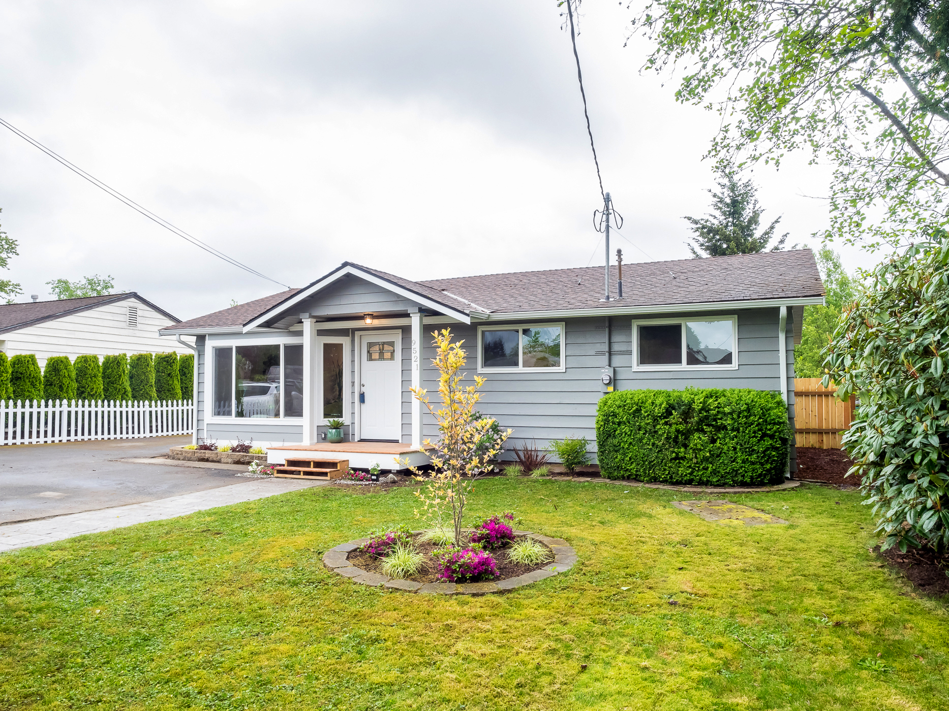 Property Photo:  9521 Sharon Dr  WA 98204 