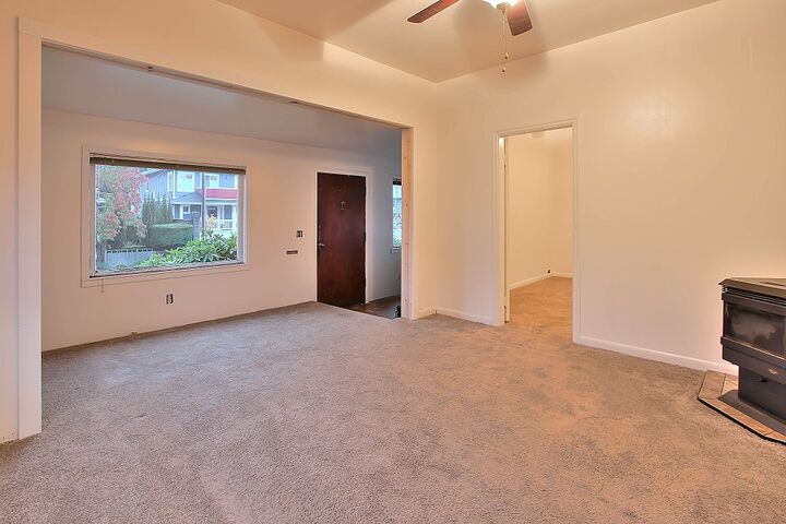 Property Photo: 6706 9th ave nw 6706 9th Ave NW WA 98117