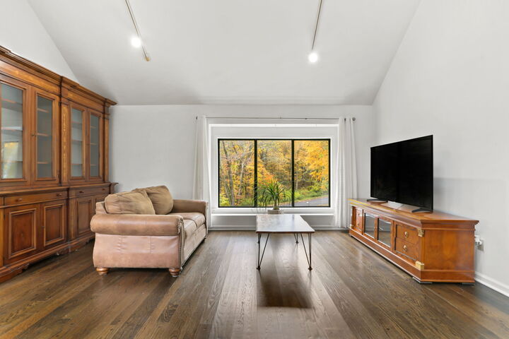 22 Ledgewood Road  Redding CT 06896 photo