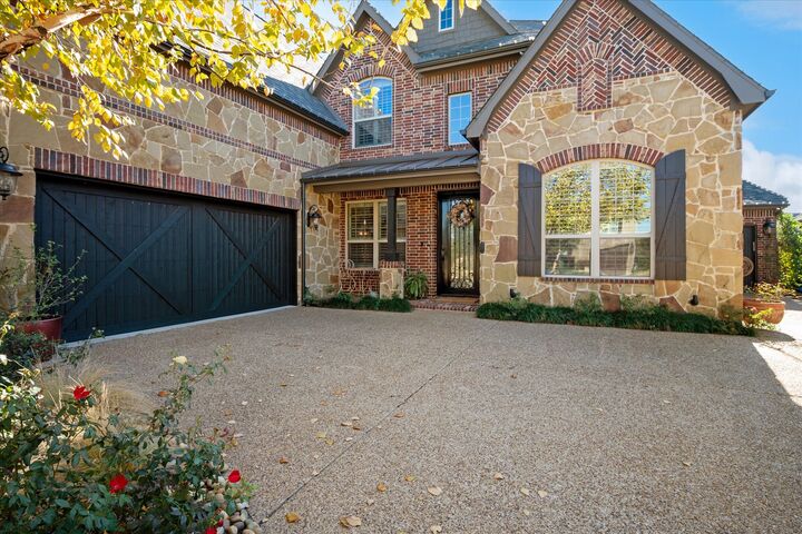 Property Photo:  2880 Redfern Drive  TX 76262 